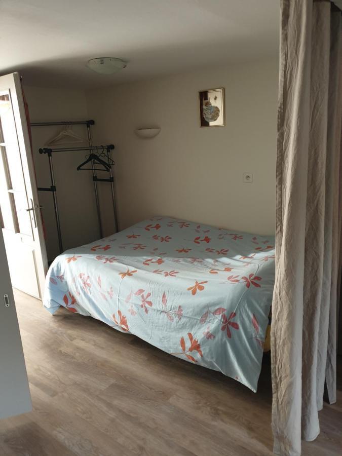 T1 Dans Maison Au Calme Réalmont Extérieur photo