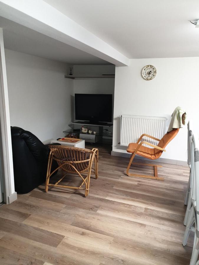 T1 Dans Maison Au Calme Réalmont Extérieur photo